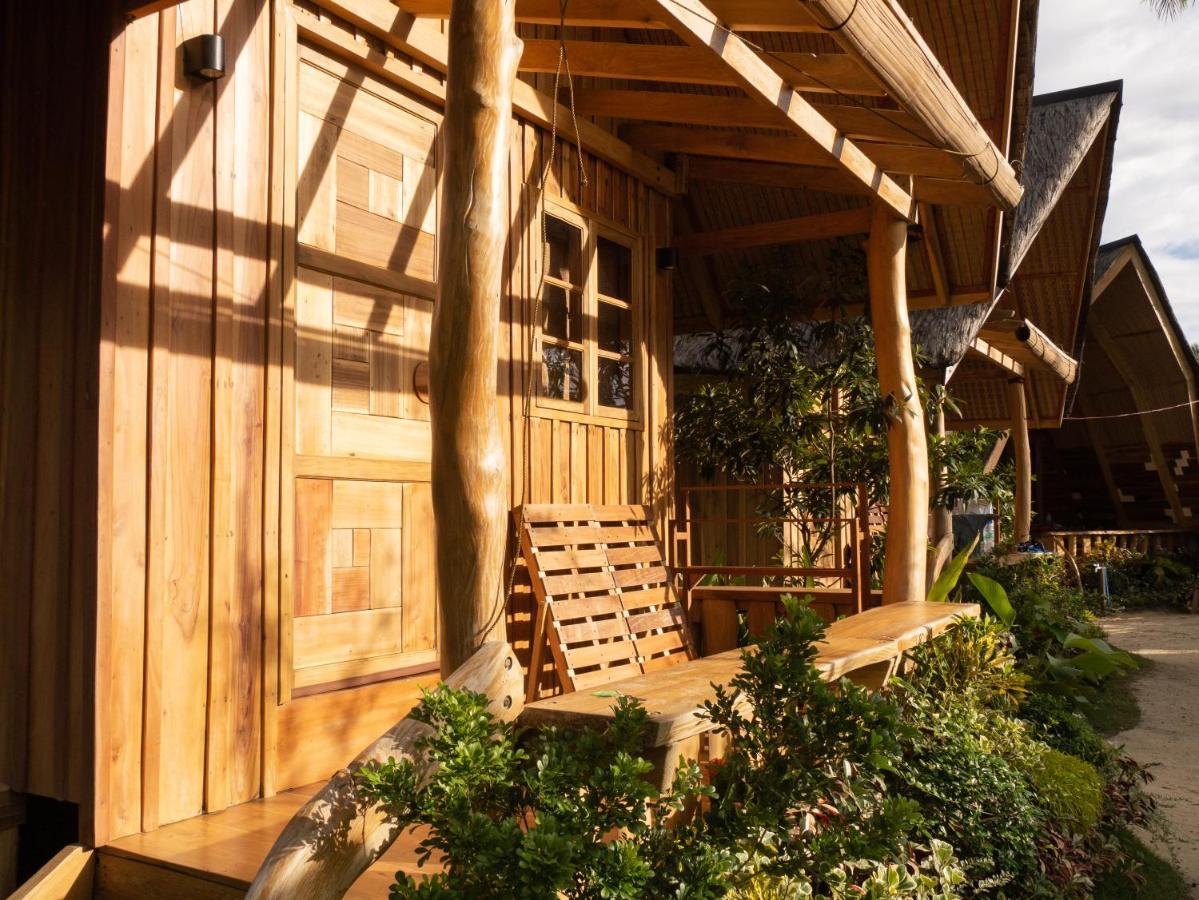 Camanolo Homestay General Luna  Extérieur photo