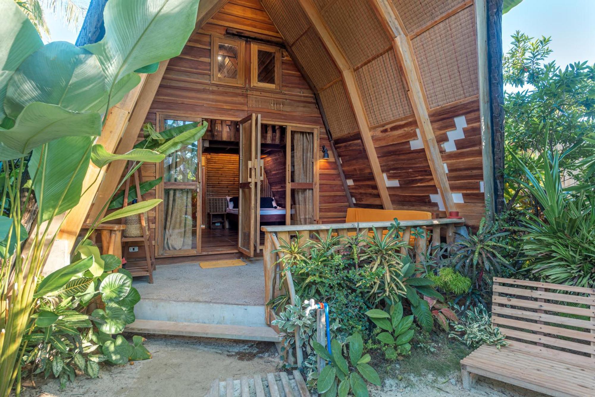Camanolo Homestay General Luna  Extérieur photo