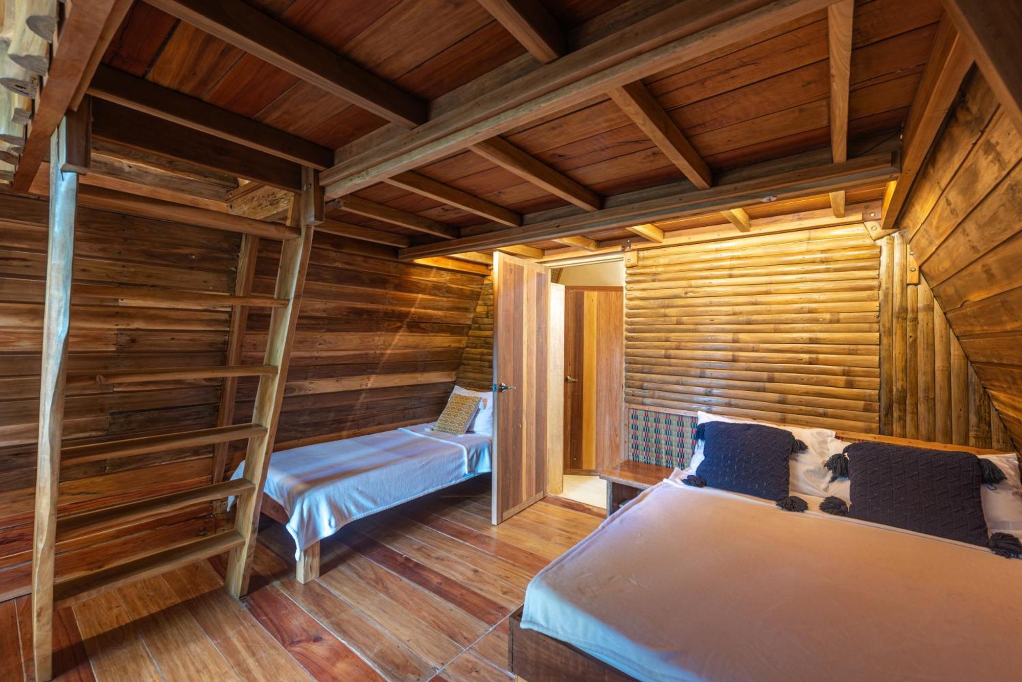 Camanolo Homestay General Luna  Extérieur photo