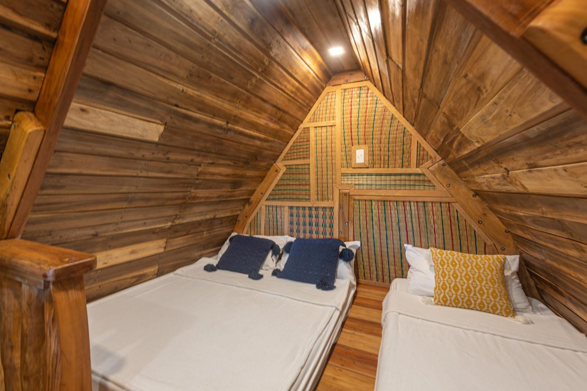 Camanolo Homestay General Luna  Extérieur photo